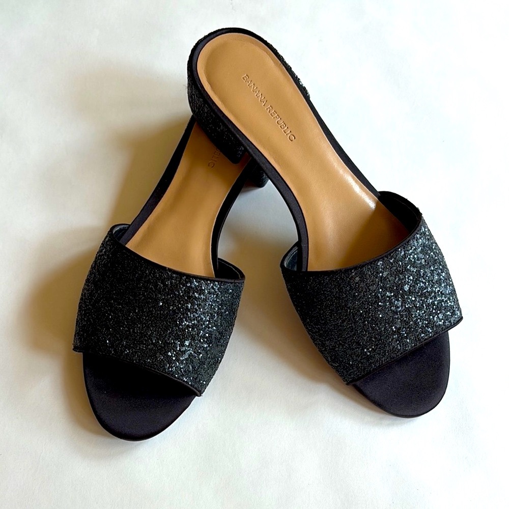 Banana Republic Black Low Heel Slide Sandals Size 8.5